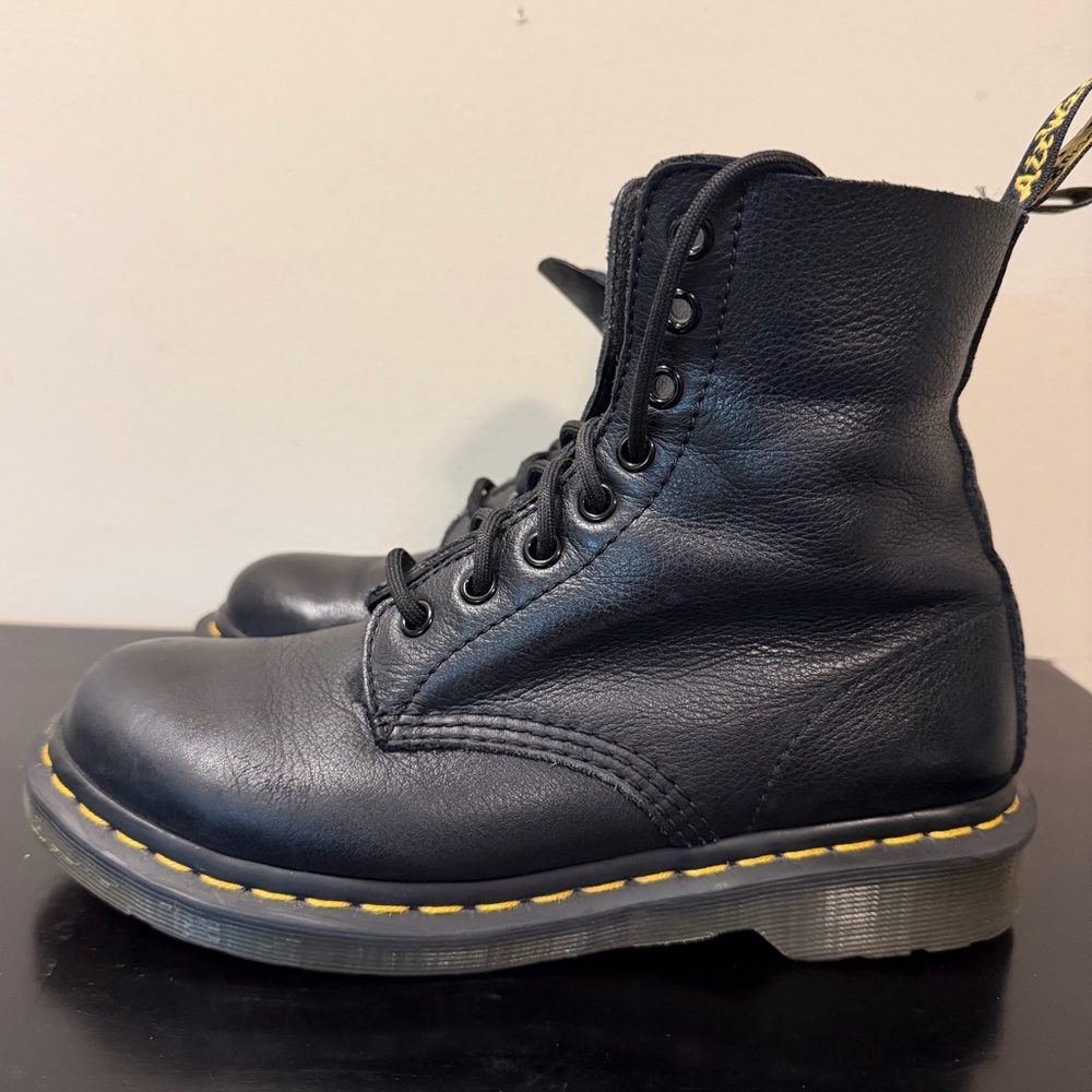 Dr. Martens 1460 Pascal Leather Lace-Up Boots Size 7